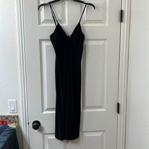 Socialite black midi dress